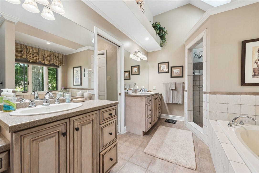 153 Lakewood Rd, Greensburg, PA 15601