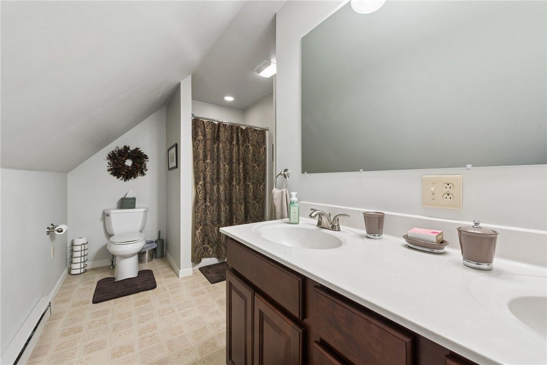 153 Lakewood Rd, Greensburg, PA 15601