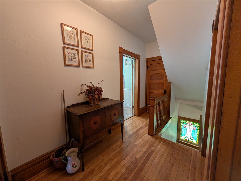 211 Wills Rd, Connellsville, PA 15425