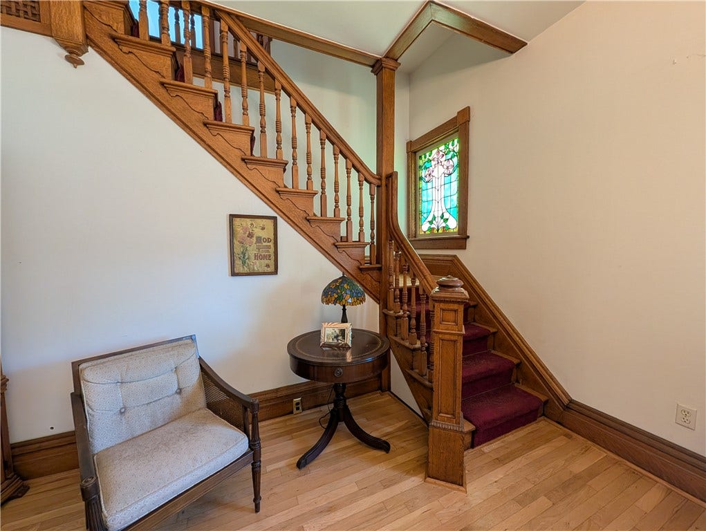 211 Wills Rd, Connellsville, PA 15425