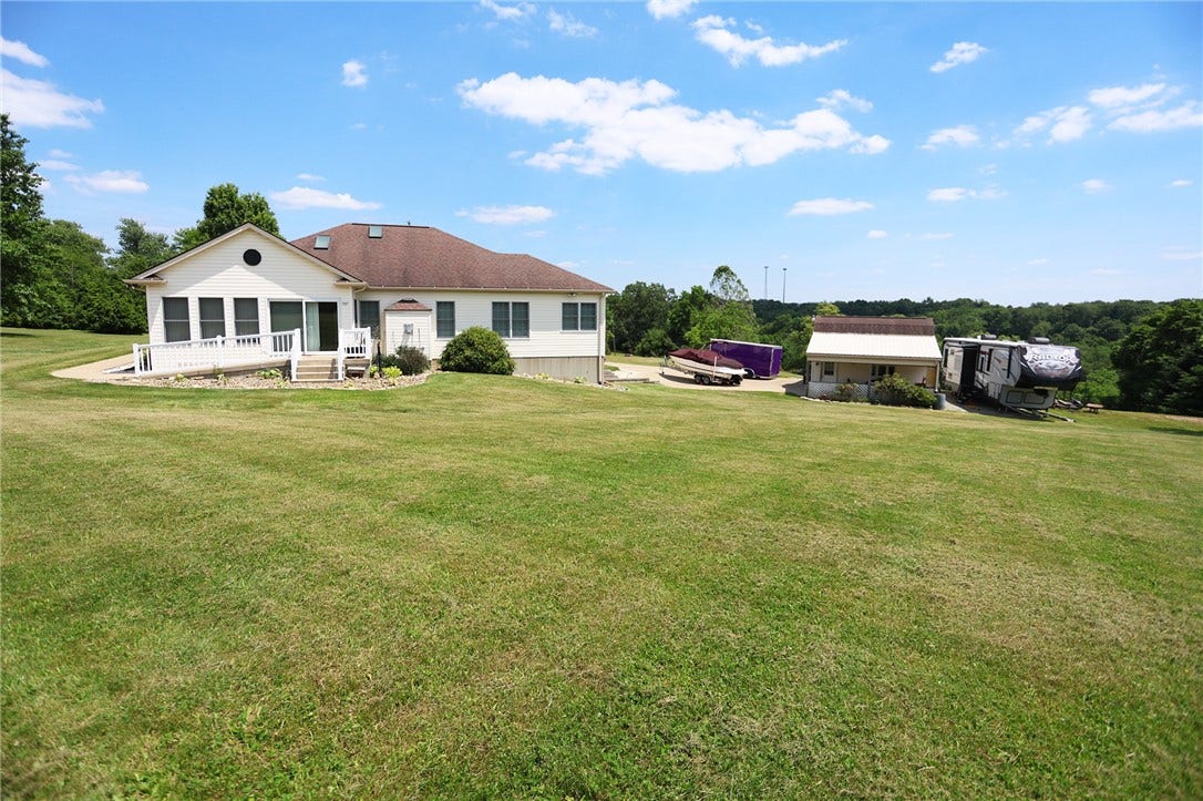 1203 Bailey Farm Rd, Greensburg, PA 15601