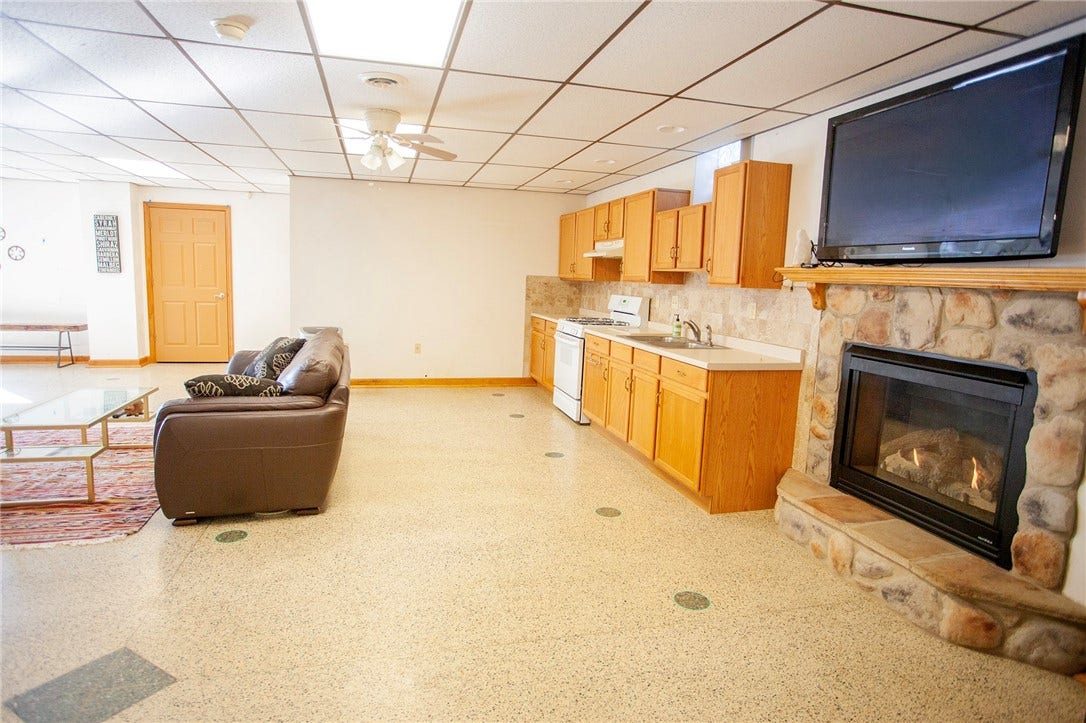 1203 Bailey Farm Rd, Greensburg, PA 15601