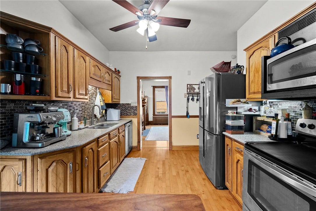 221 N Wade Ave, Washington, PA 15301