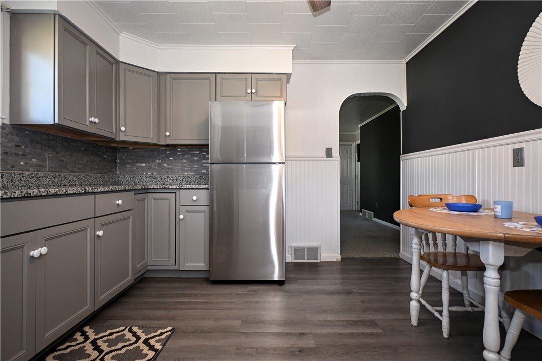 620 Eleanor Ave, Scottdale, PA 15683
