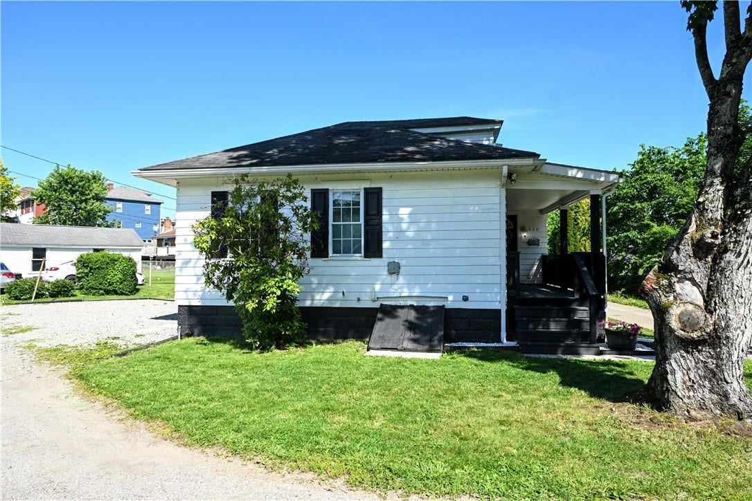 620 Eleanor Ave, Scottdale, PA 15683