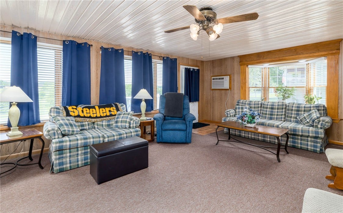 3061 Dividend Dr, Washington, PA 15301