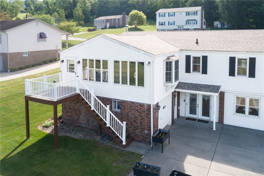 3061 Dividend Dr, Washington, PA 15301