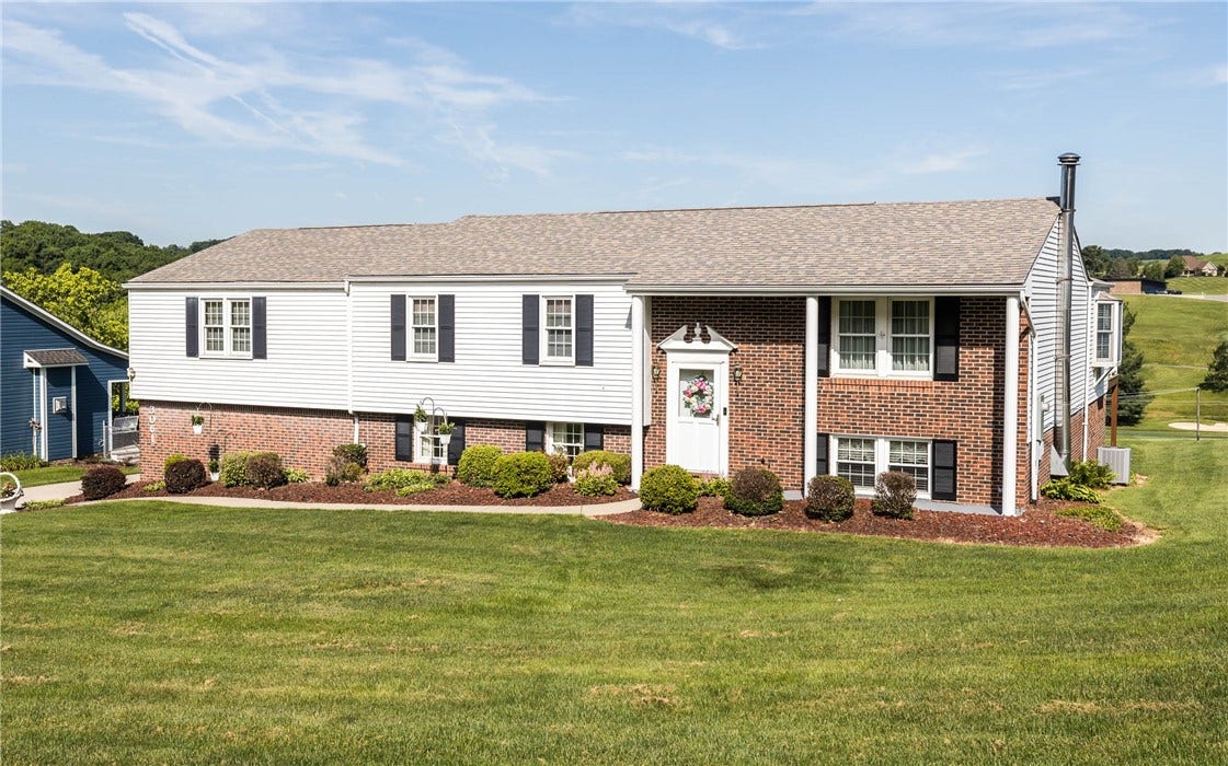 3061 Dividend Dr, Washington, PA 15301