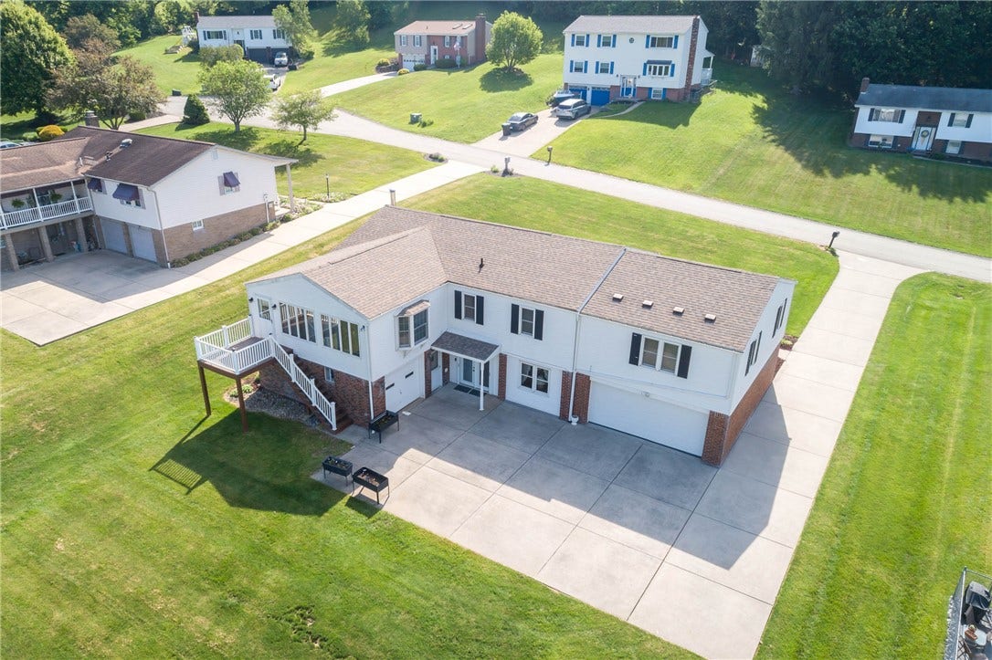 3061 Dividend Dr, Washington, PA 15301