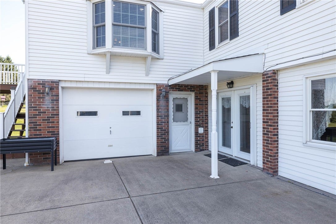 3061 Dividend Dr, Washington, PA 15301