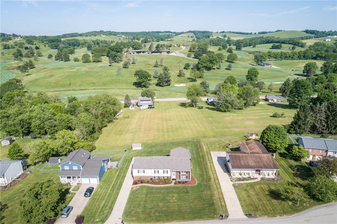 3061 Dividend Dr, Washington, PA 15301