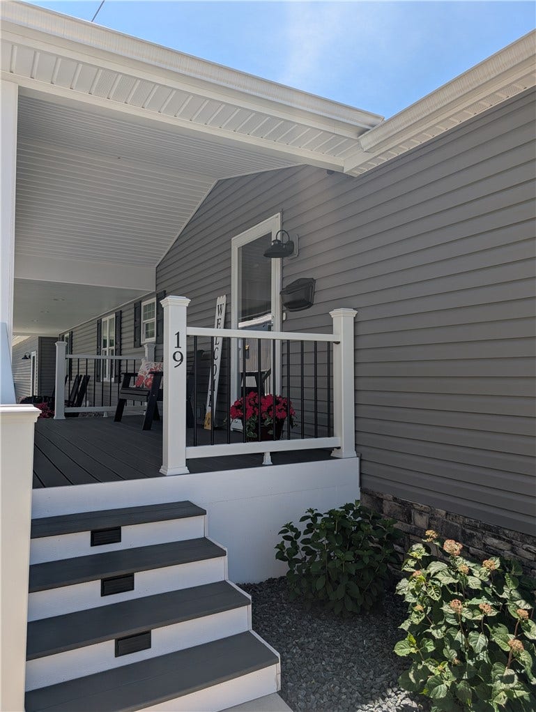 19 Thompson St, Latrobe, PA 15650