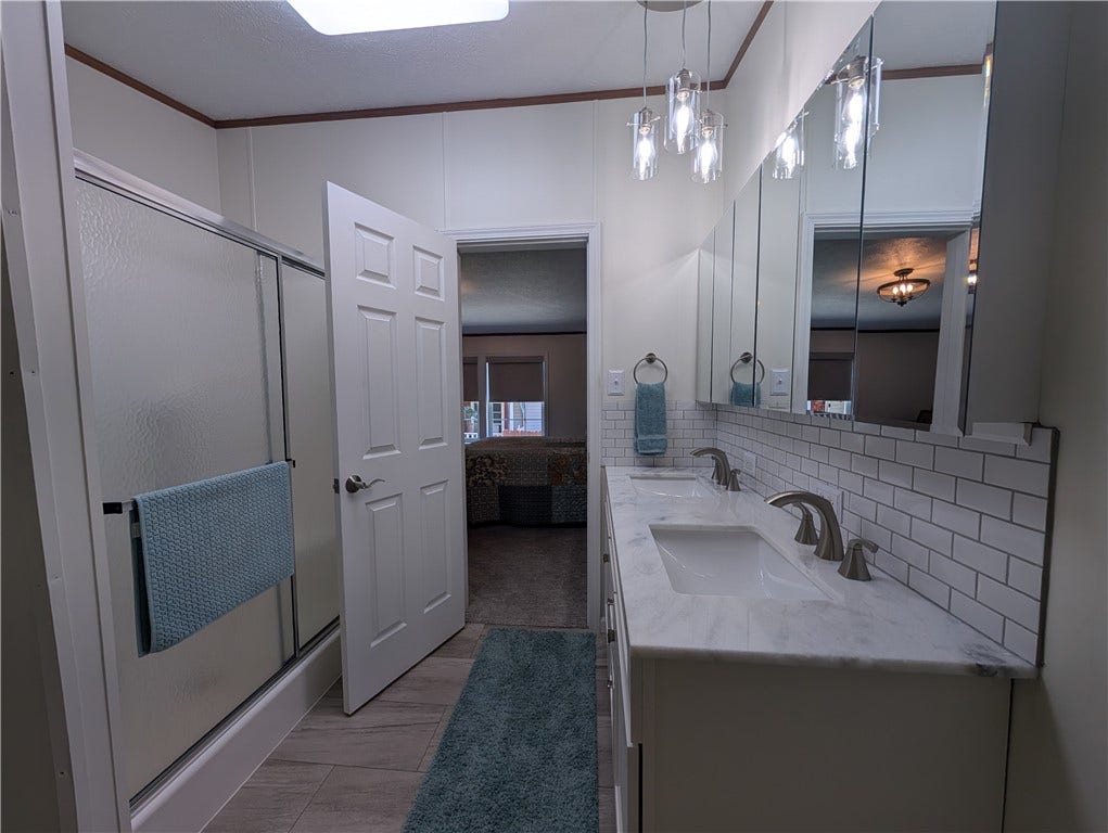 19 Thompson St, Latrobe, PA 15650
