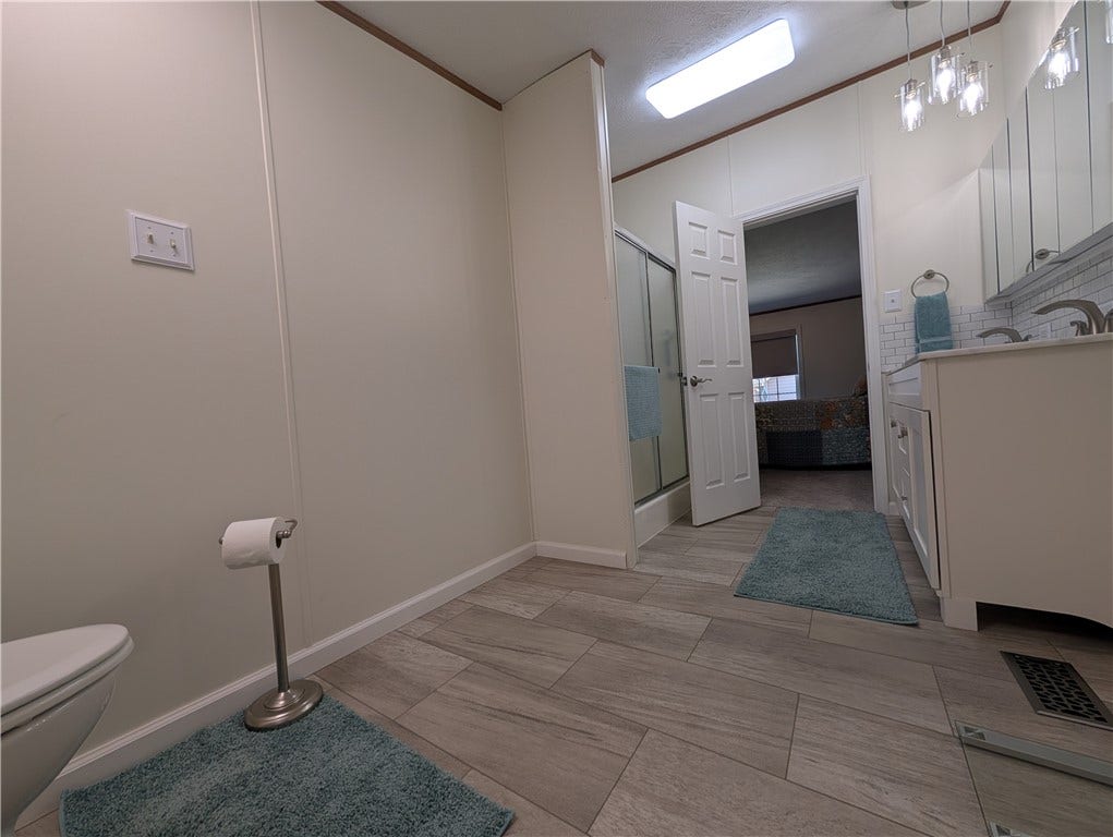 19 Thompson St, Latrobe, PA 15650