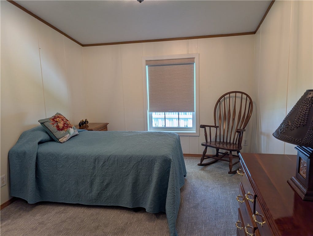 19 Thompson St, Latrobe, PA 15650