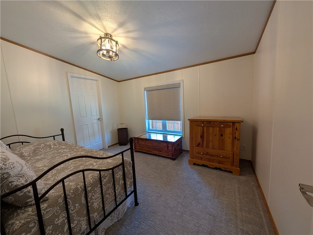 19 Thompson St, Latrobe, PA 15650