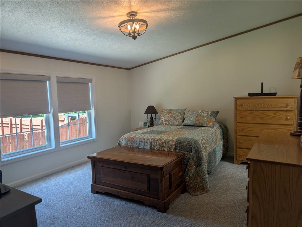 19 Thompson St, Latrobe, PA 15650