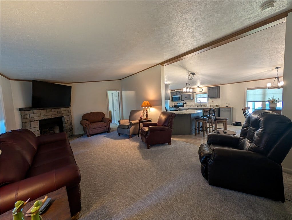 19 Thompson St, Latrobe, PA 15650