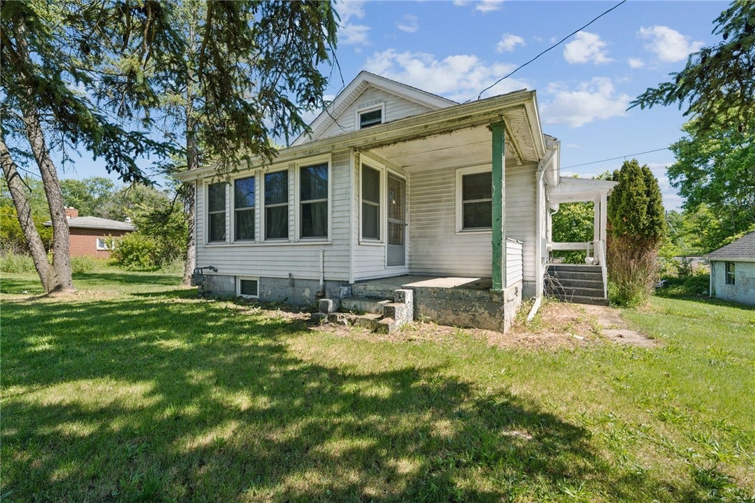 128 STATE ROUTE 981, Rostraver, PA 15012