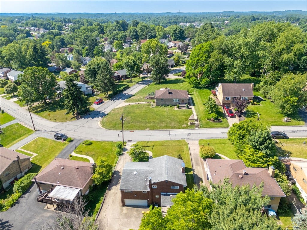 4826 Criss Road, Bethel Park, PA 15102