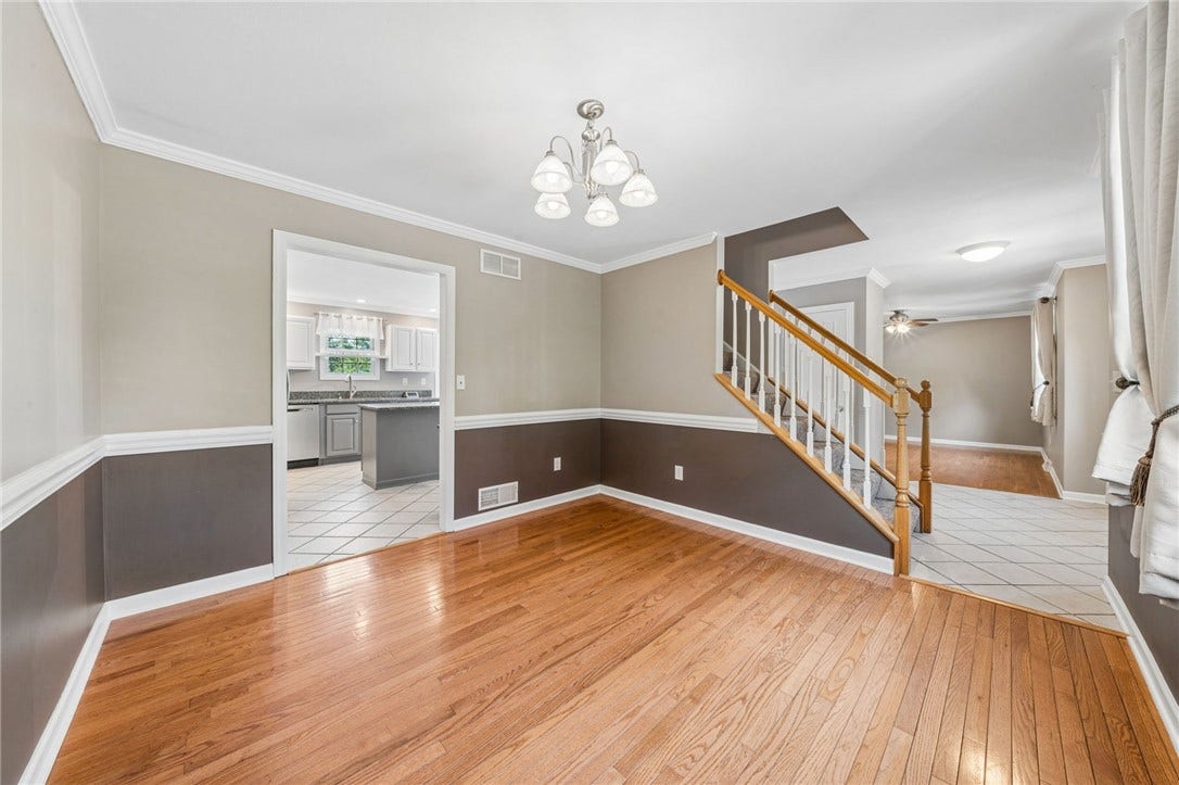 61 Greenhill Dr, Washington, PA 15301