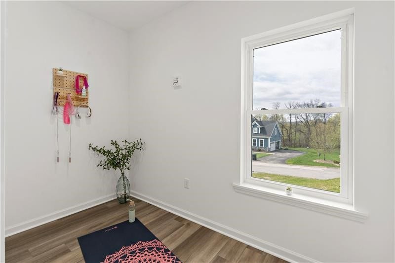 300 TIMBERLINE DR, Washington, PA 15301