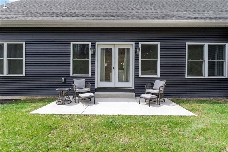 300 TIMBERLINE DR, Washington, PA 15301