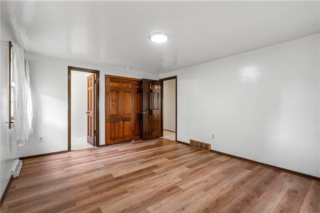 Primary bedroom with fullbath