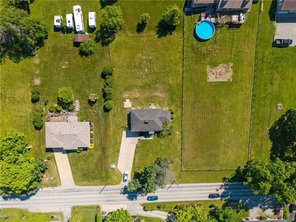 1221 Clay Pike, Irwin, PA 15642