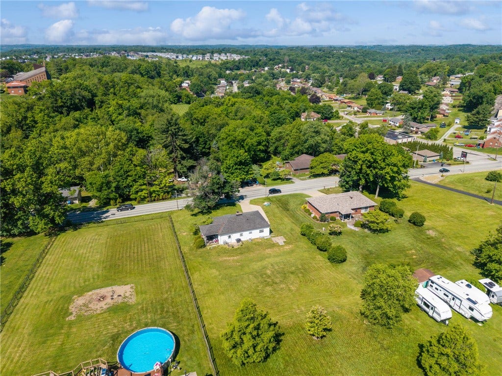 1221 Clay Pike, Irwin, PA 15642