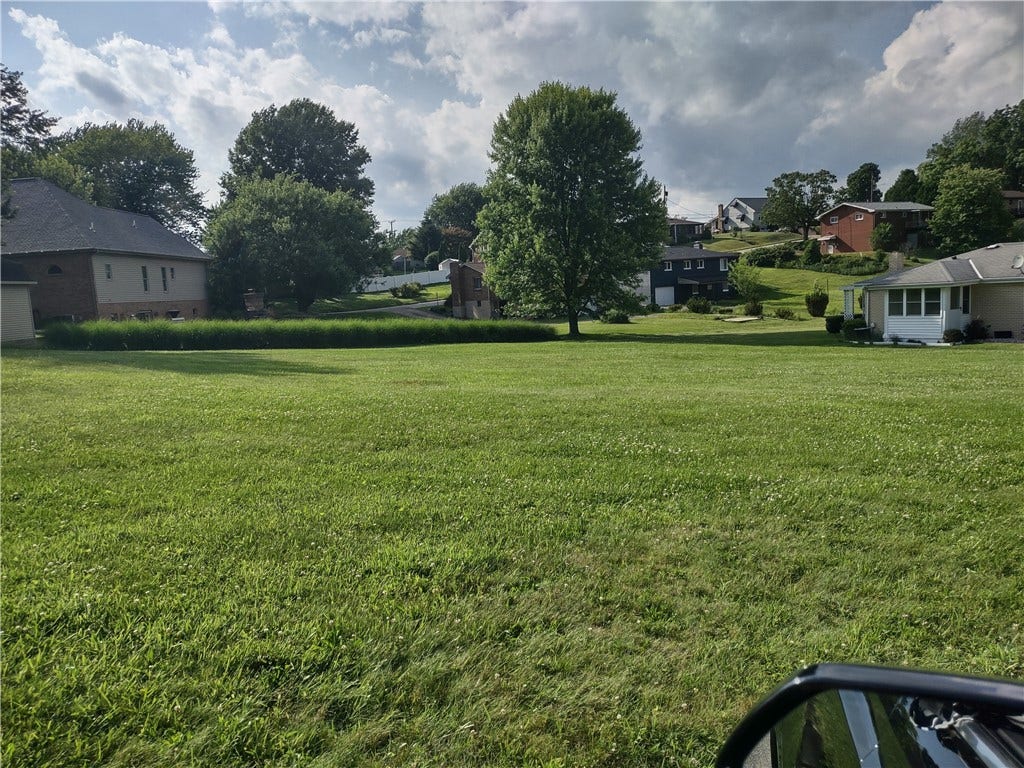 BEAUTIFUL LOT FLAT