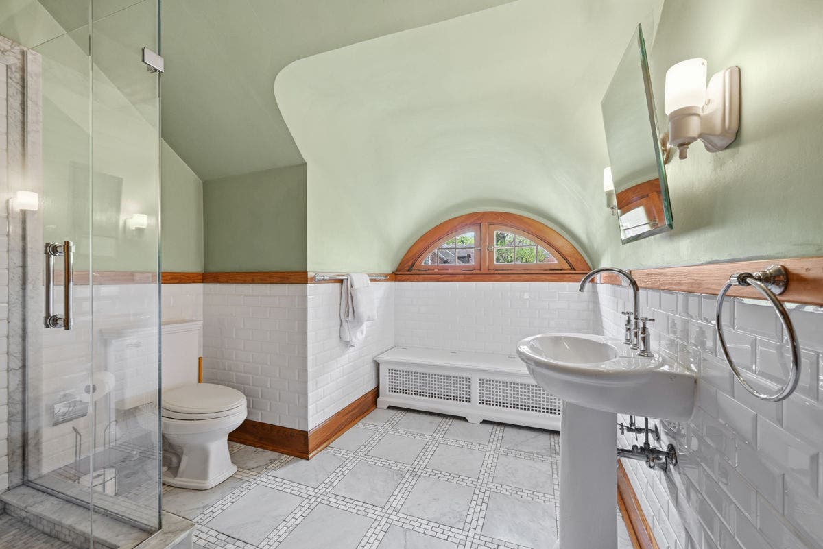 704 Amberson Avenue, Pittsburgh, PA 15232 704 Amberson Avenue, Pittsburgh, PA 15232