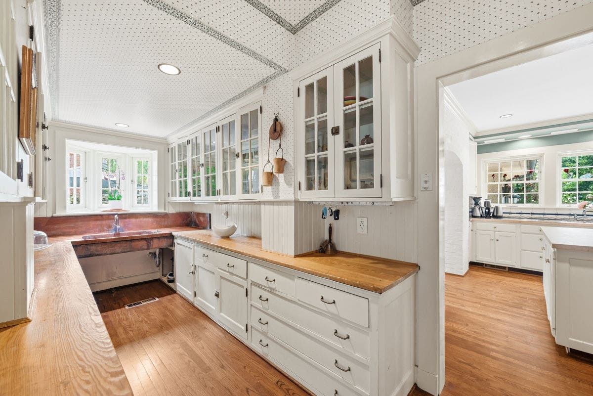 704 Amberson Avenue, Pittsburgh, PA 15232 704 Amberson Avenue, Pittsburgh, PA 15232