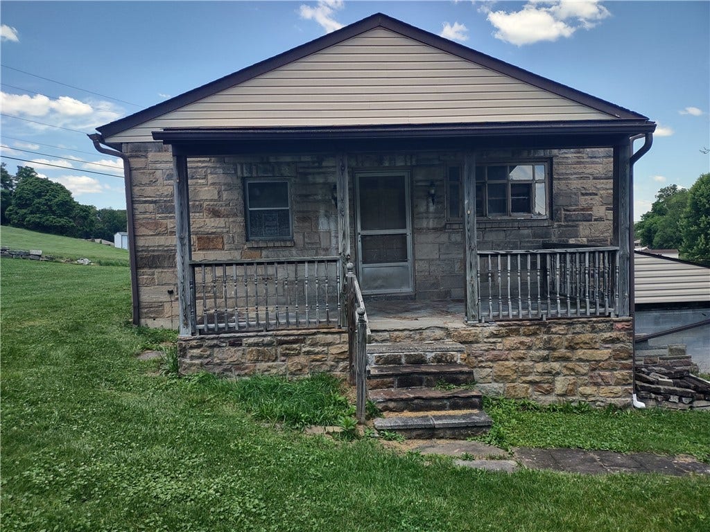 1035 Ohio Street, Jeannette, PA 15644