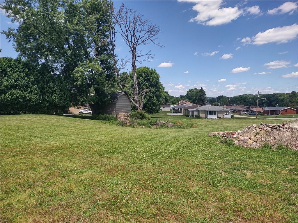 1035 Ohio Street, Jeannette, PA 15644