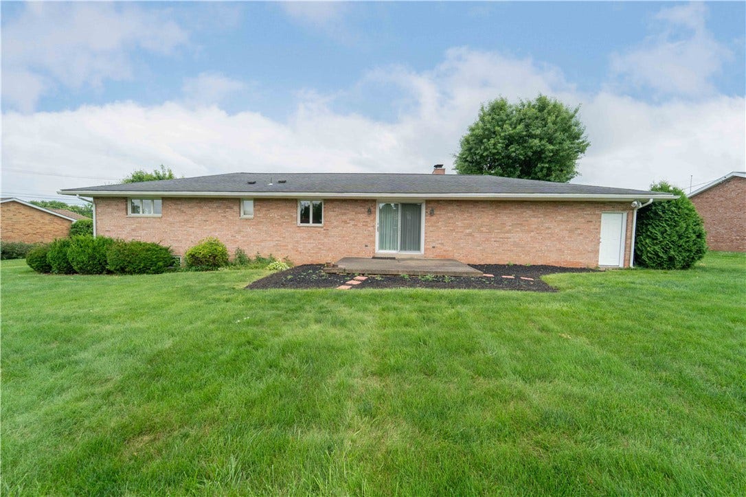 106 Wyndfield Drive, Mount Pleasant, PA 15666