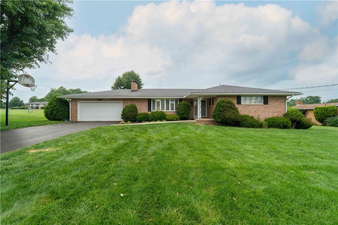 106 Wyndfield Drive, Mount Pleasant, PA 15666