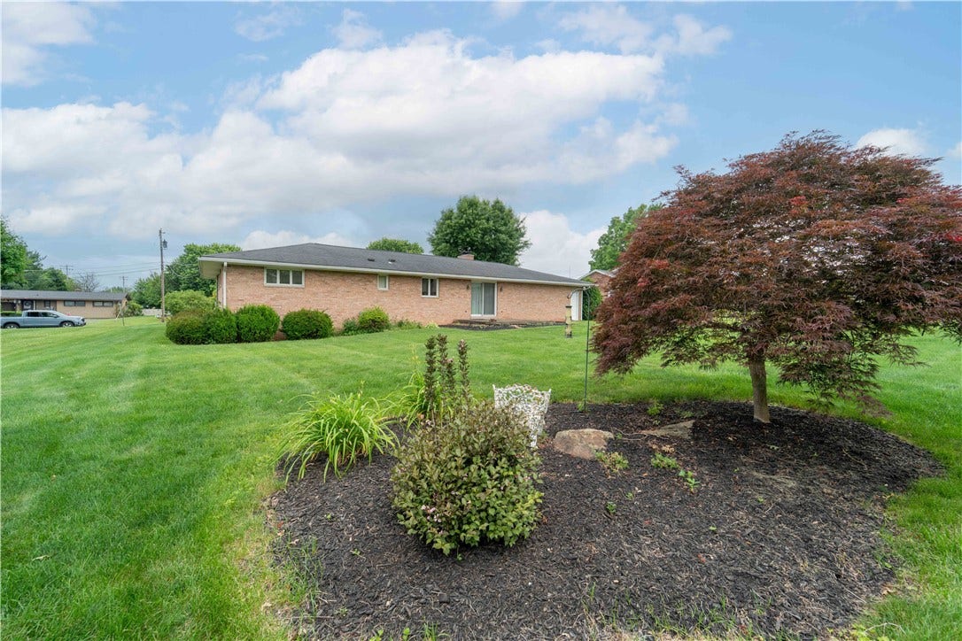106 Wyndfield Drive, Mount Pleasant, PA 15666