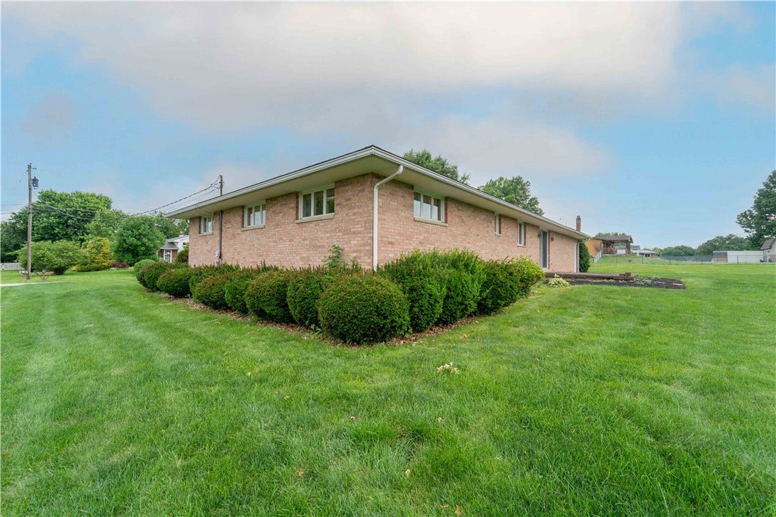 106 Wyndfield Drive, Mount Pleasant, PA 15666