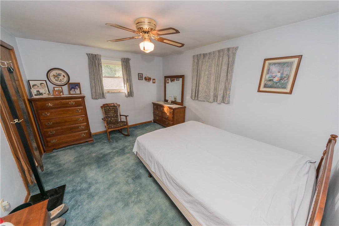 1366 Henderson Ave, Washington, PA 15301