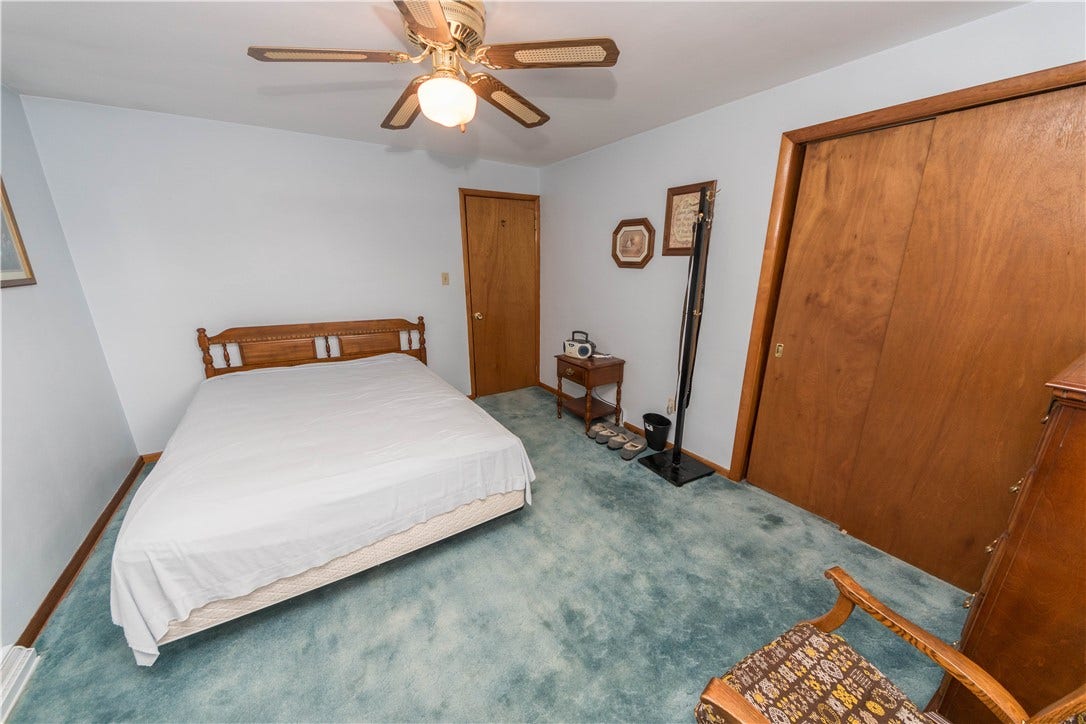 1366 Henderson Ave, Washington, PA 15301