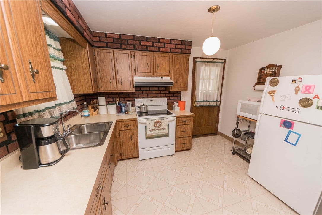 1366 Henderson Ave, Washington, PA 15301