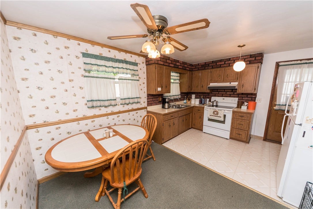 1366 Henderson Ave, Washington, PA 15301