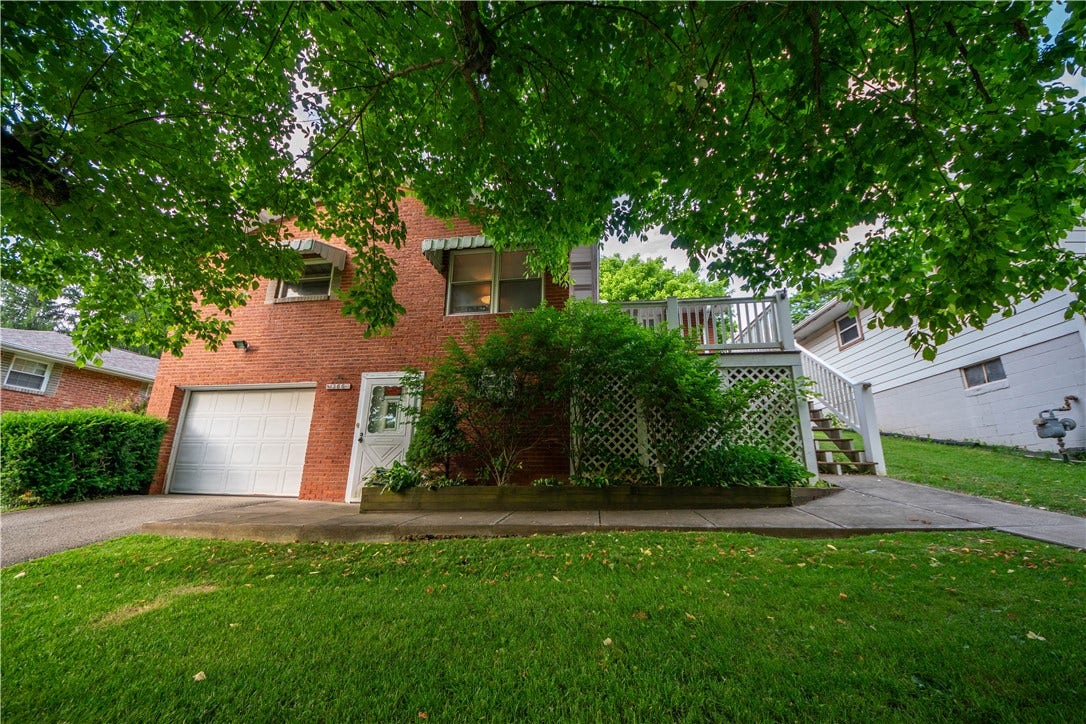 1366 Henderson Ave, Washington, PA 15301