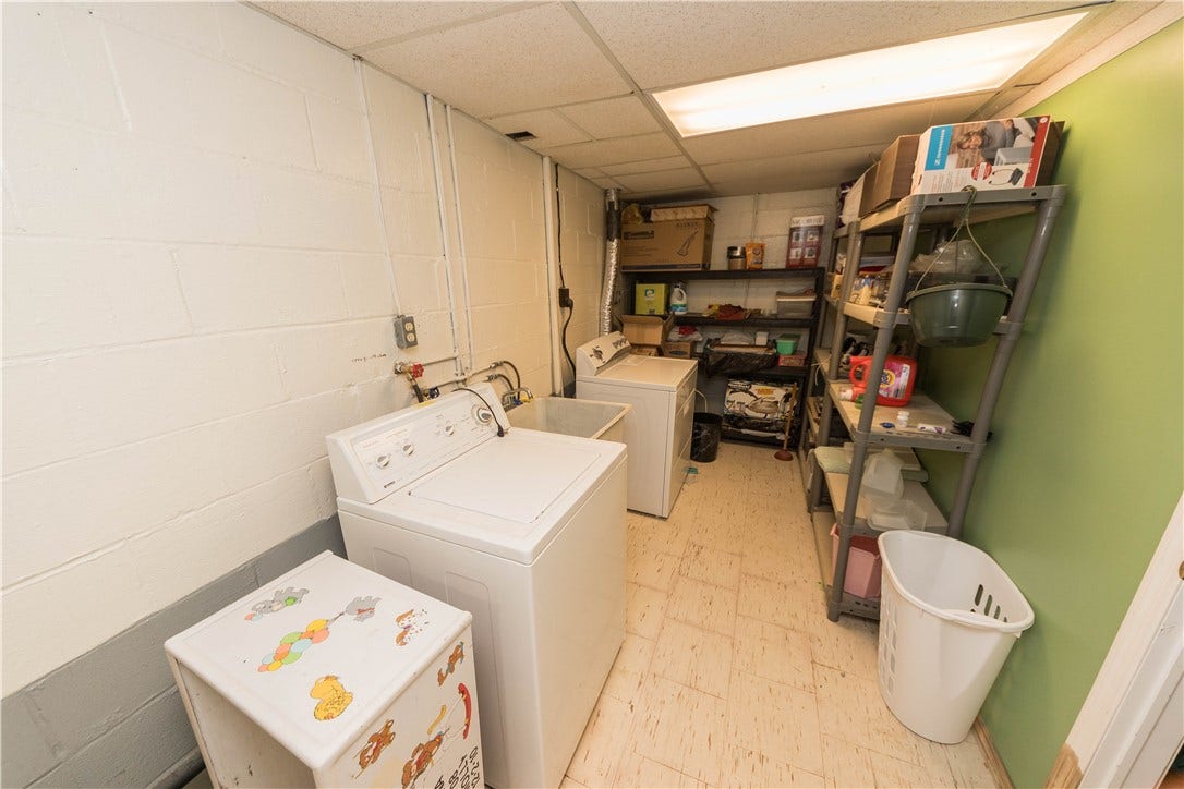 1366 Henderson Ave, Washington, PA 15301