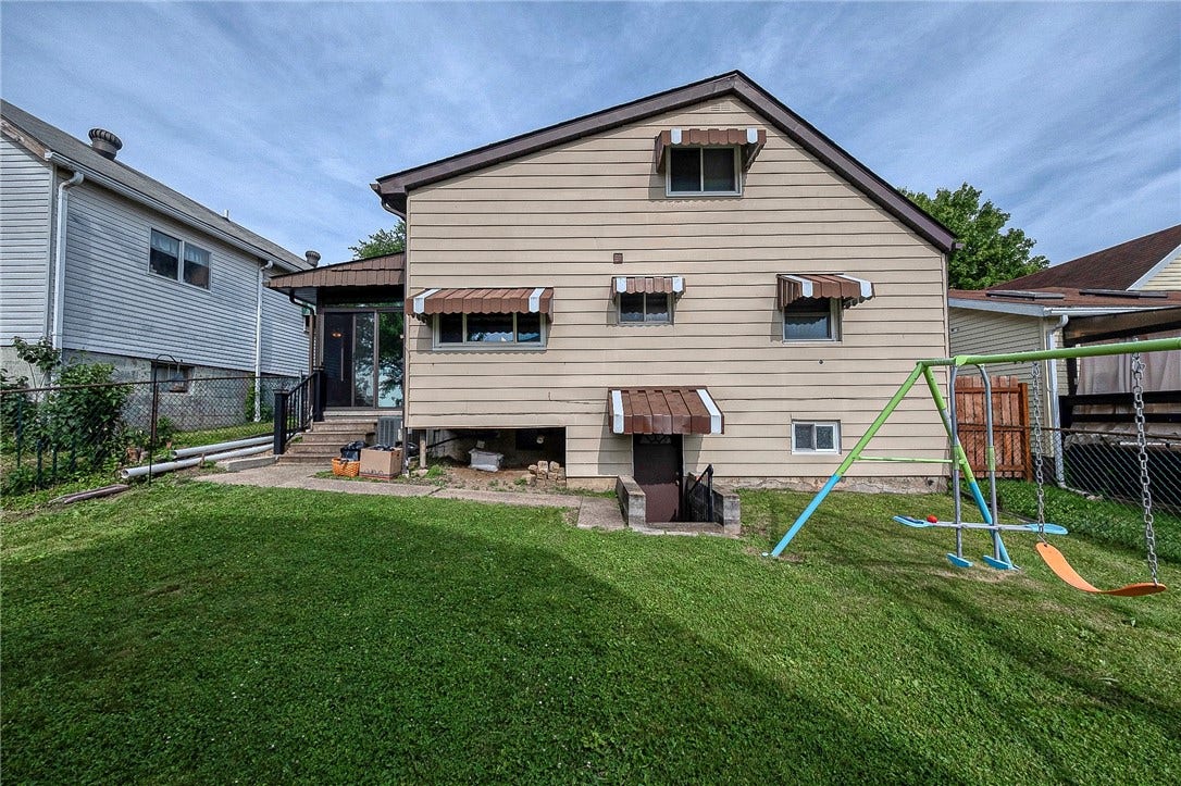 335 Liberty Ave, Washington, PA 15301