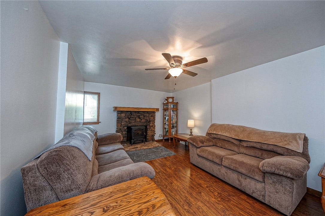 335 Liberty Ave, Washington, PA 15301