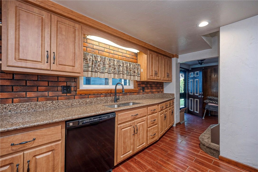 335 Liberty Ave, Washington, PA 15301