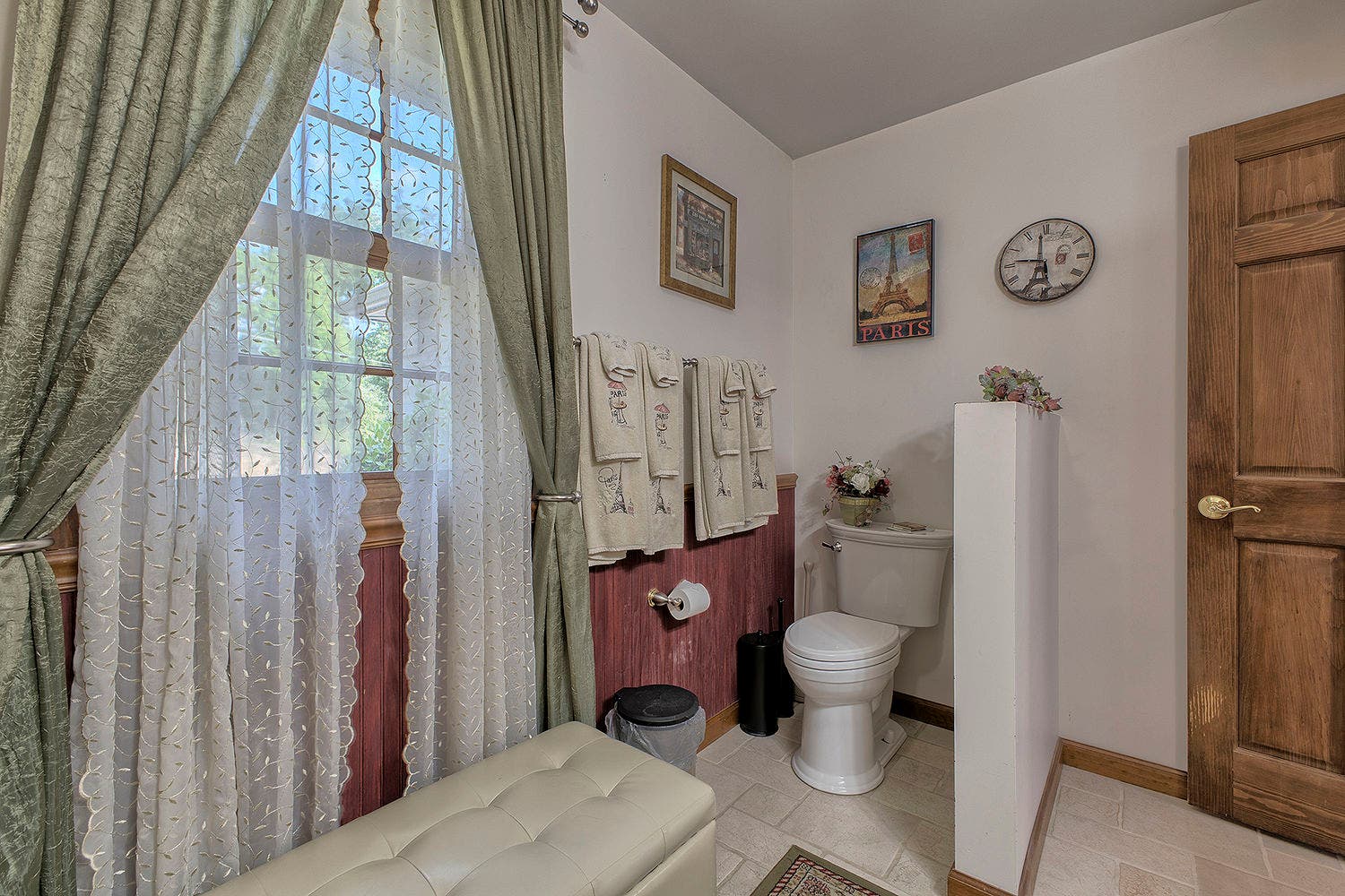 105 Oak Hill Road, Greensburg, PA 15601