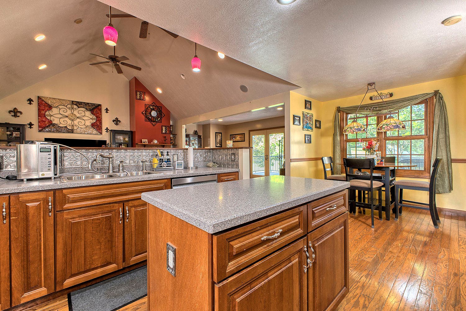 105 Oak Hill Road, Greensburg, PA 15601